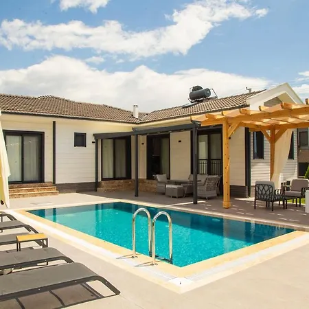 Luxury With Private Pool And Jacuzzi *